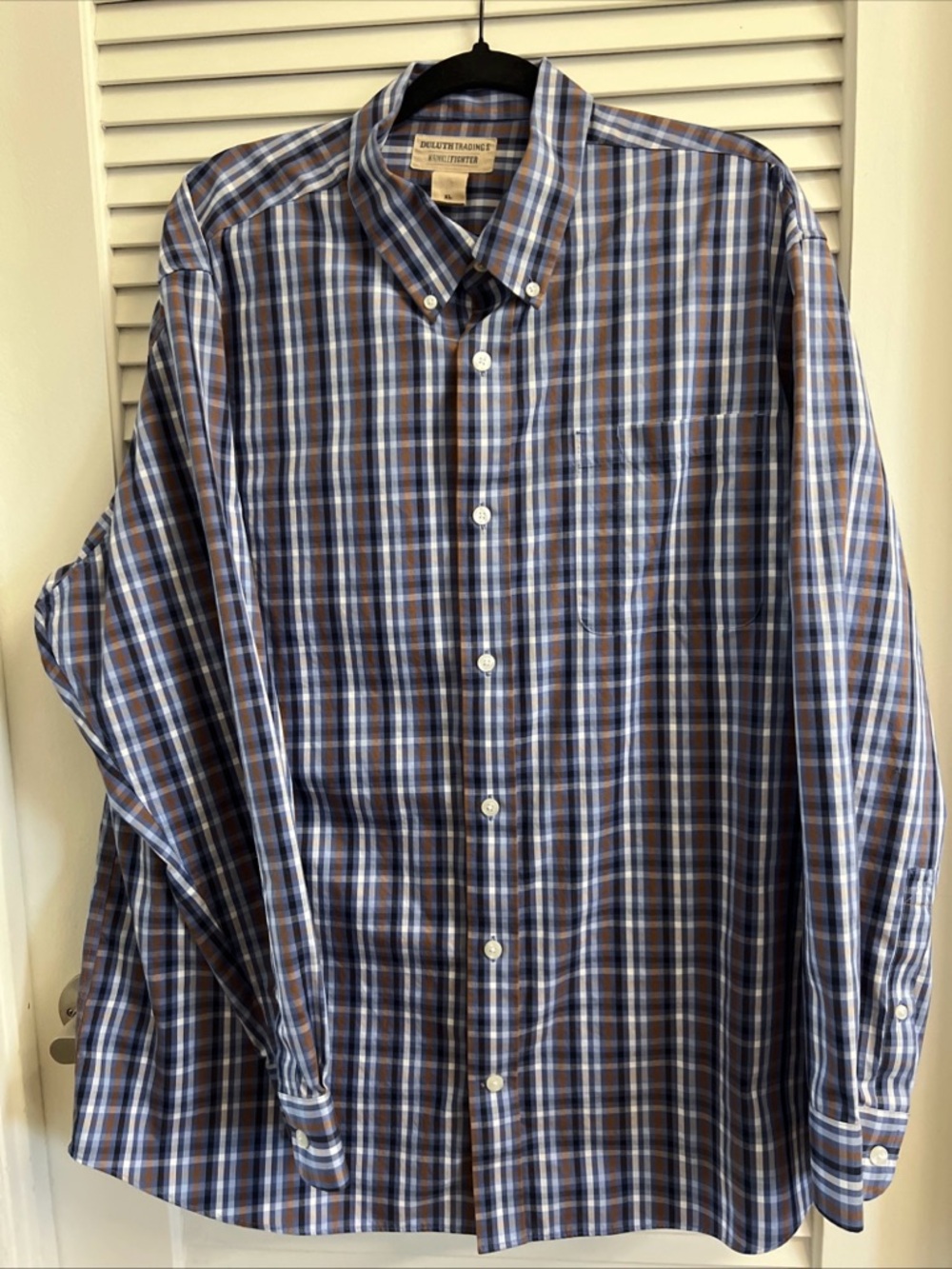 Duluth Clothing Men's Blue Plaid Button-Down Shirt log sleeve shirt in XL